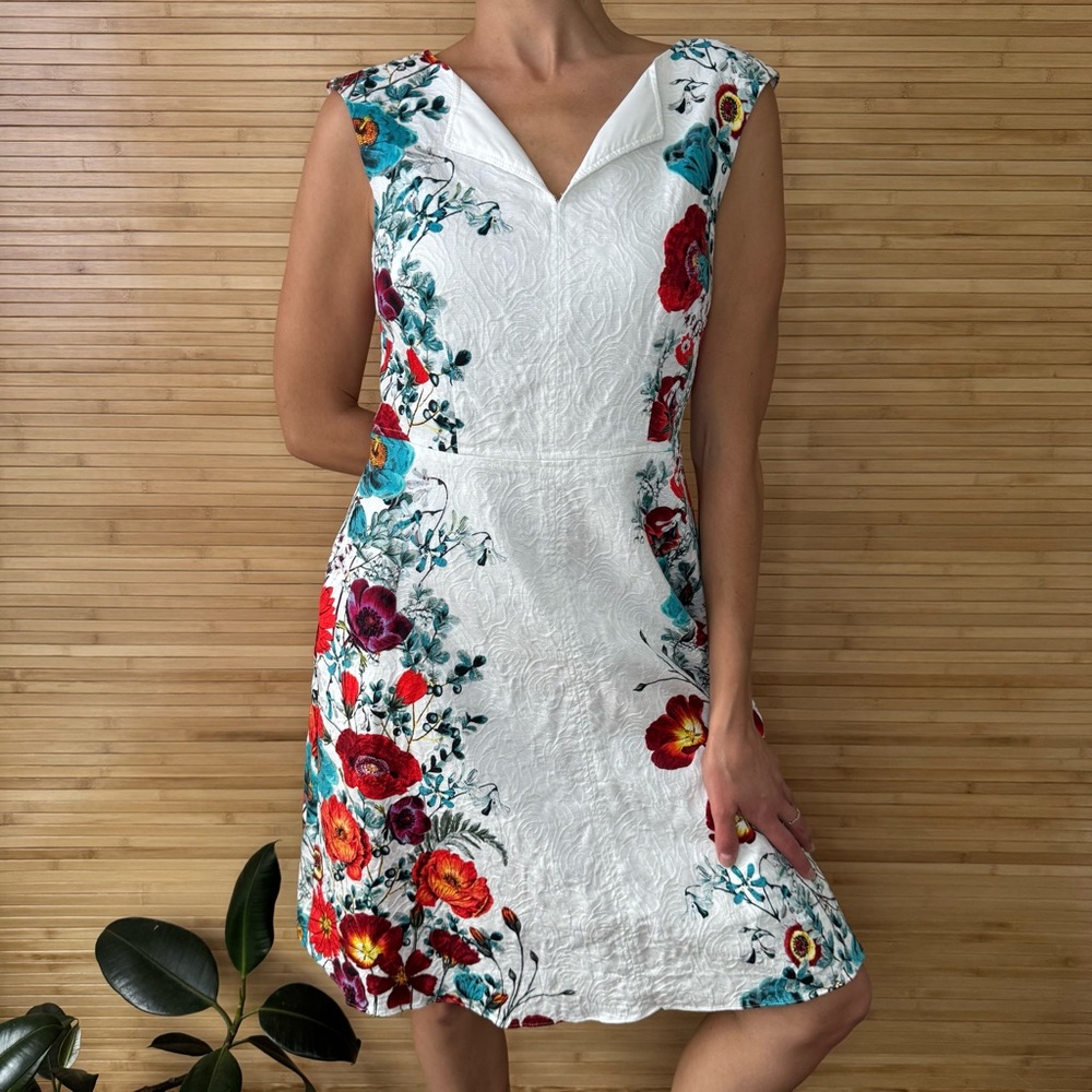 Adrianna Papell Red and Blue Sleeveless V-Neck Sundress